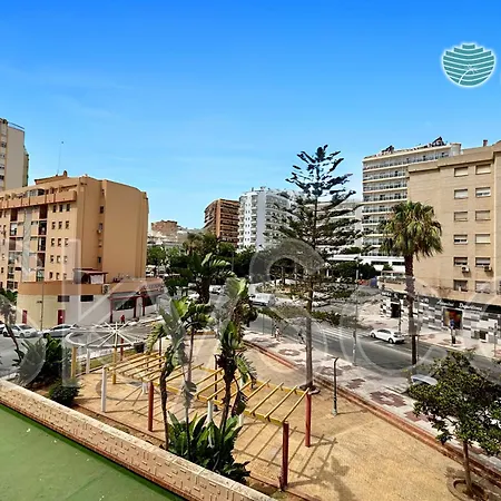 Skysea Holidays Centro Торремолінос