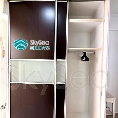 Апартаменти Skysea Holidays Centro