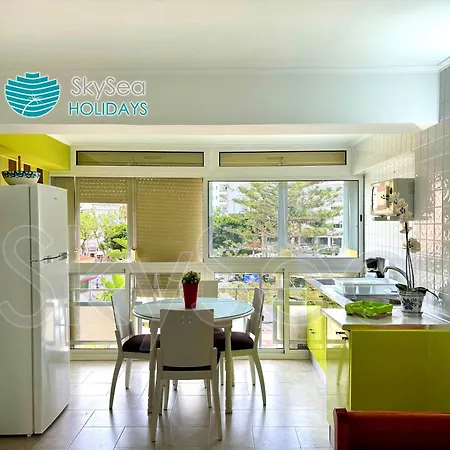 Skysea Holidays Centro Торремолінос